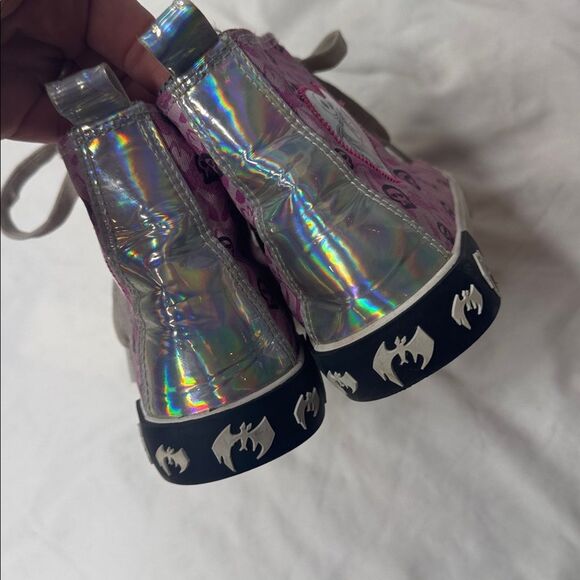 The Nightmare Before Christmas High-Top Girls Sneakers. Size 4. - Picture 8 of 10